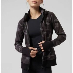 Triumph Printed Hoodie Black Camo Athleta Medium Tall